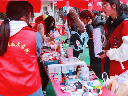 图片12 图片12